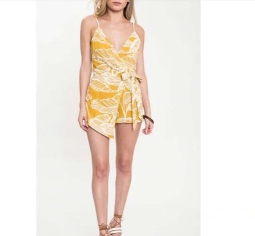 L'ATISTE Women Sleeveless Tie Wrap Palm Romper Sz S Yellow/Gold Coastal HB-11